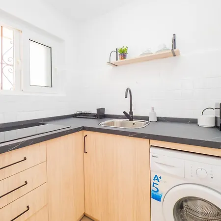 Cubo's Leisure Port Daire *