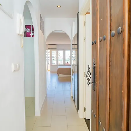 Cubo's Leisure Port Daire